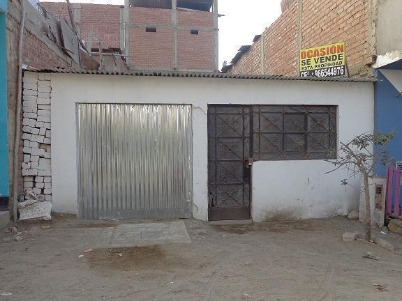 se vende esta casa como terreno de 90 m2