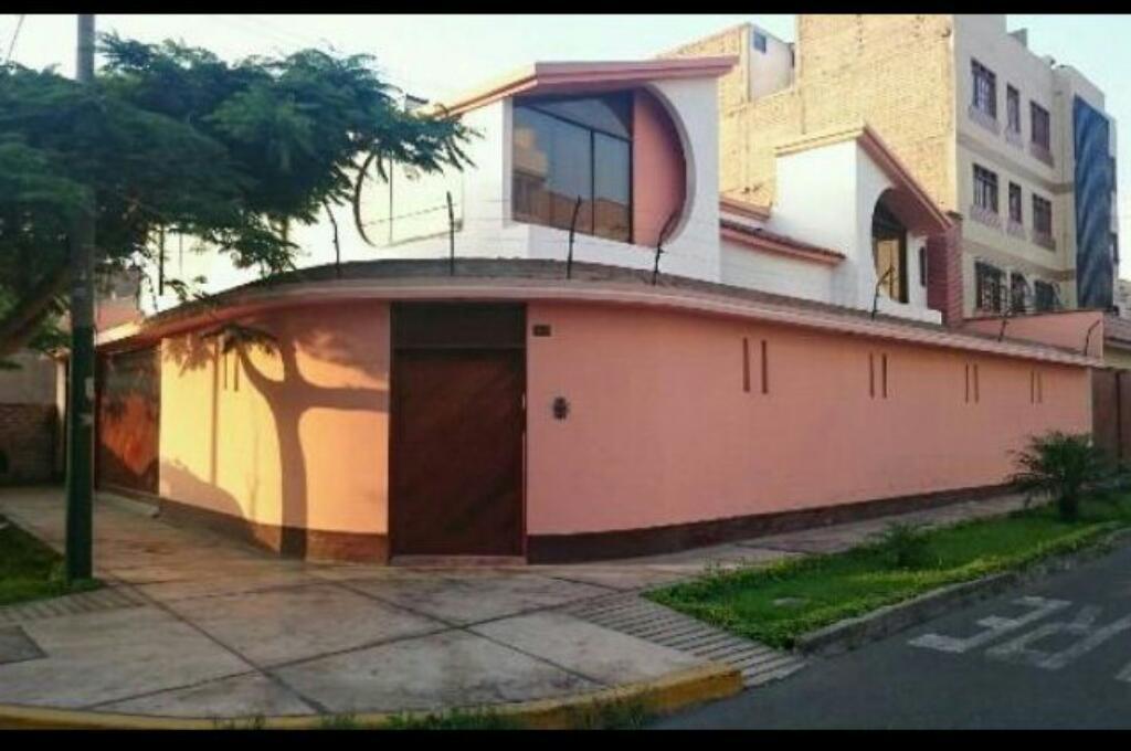 OCASIÓN !!! Propietario vende casa en Santiago de Surco