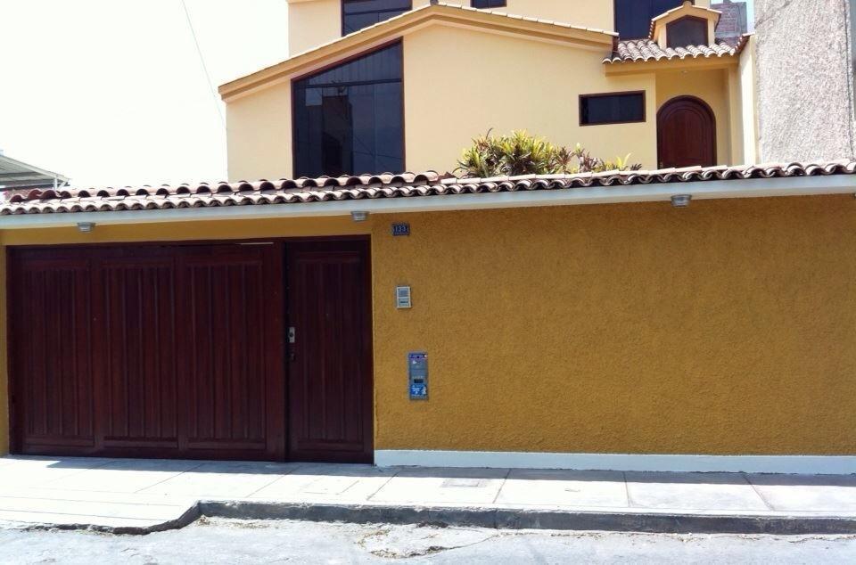 Vendo Casa 3 Pisos, Urbanizacion Fatima