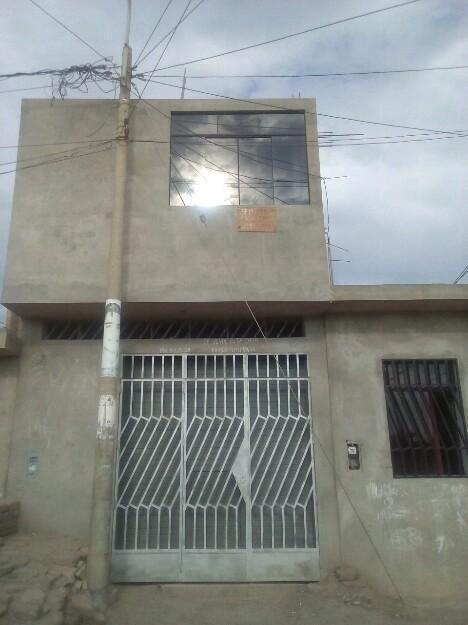 Vendo casita de 2 pisos material noble lista para vivir