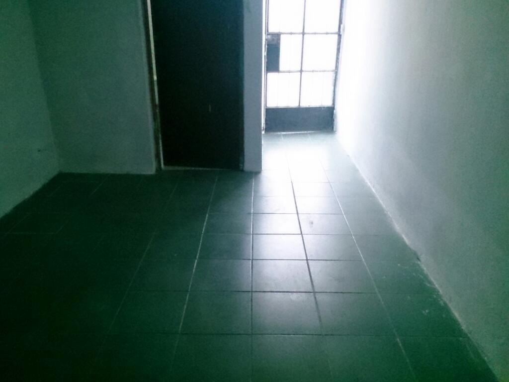 Alquilo habitacion con baño y puerta a la calle S/370incluido agua y luz en san juan miraf