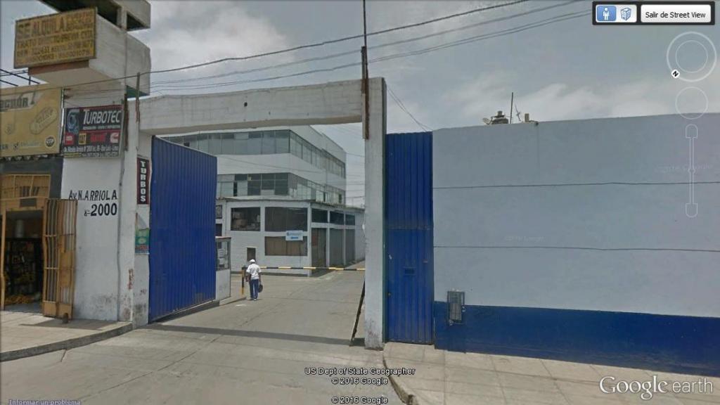 Local comercial en Av. Arriola con San Luis dentro del centro comercial arriola 2000