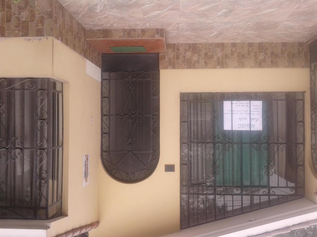 Alquilo Chaclacayo, Los Girasoles, Casa de un piso