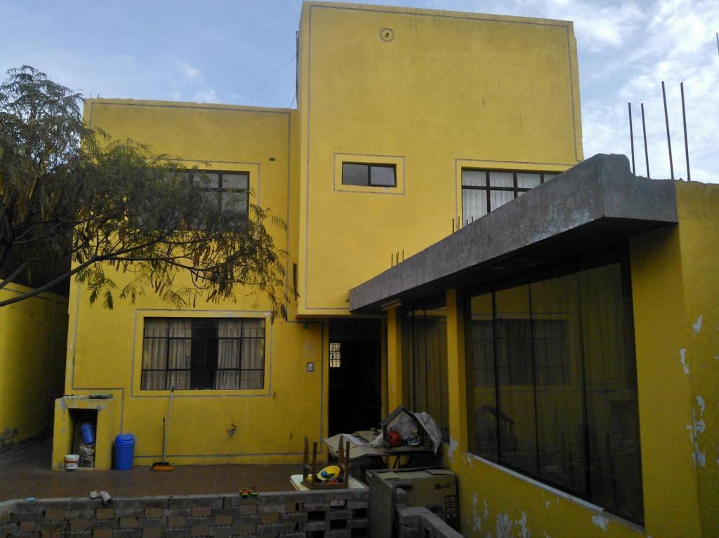 AHS C 1996 Vendo amplia casa de 300mts, 02 pisos y cochera en Alto Selva Alegre