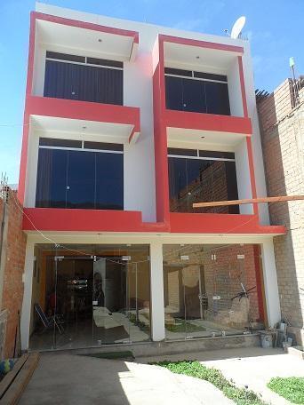 EN VENTA CASA DE 3 PISOS EN URB. LOS PINOS AMARILIS