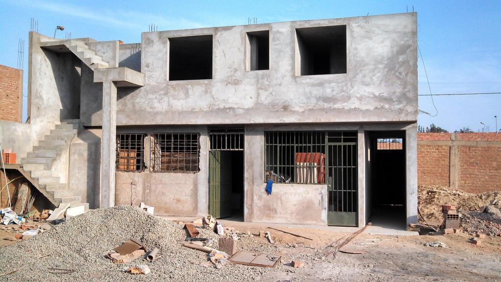 Vendo casa taller Huachipa norte