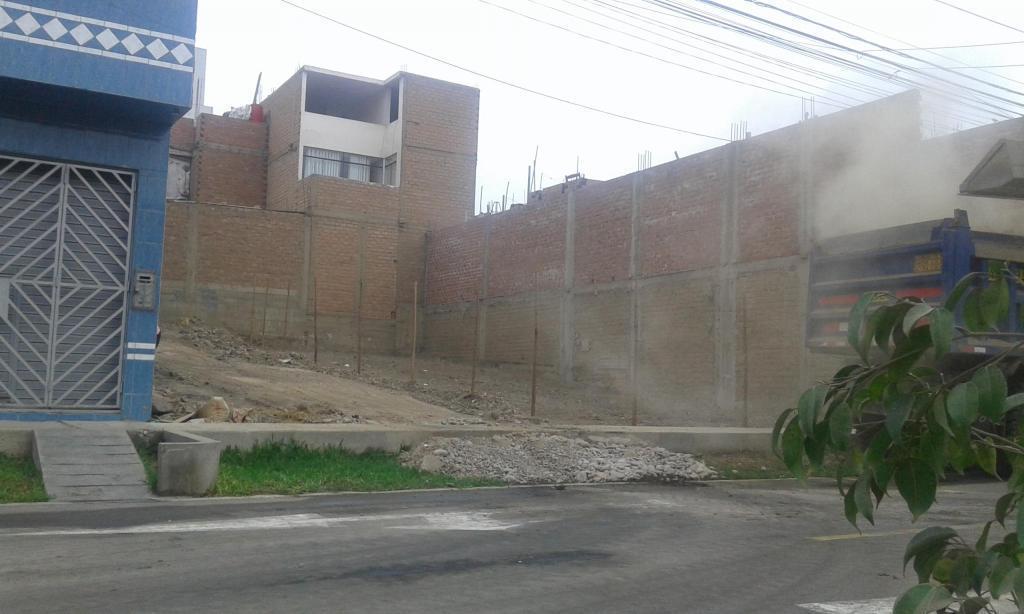 VENDO TERRENO PUENTE PIEDRA CERCA FAMESA