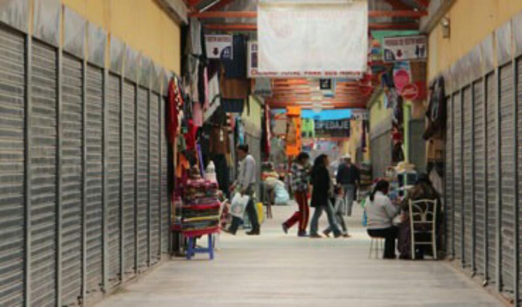 Un buen lugar comercial de ropas o zapatos. Es en san jose. Juliaca