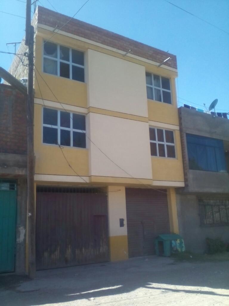 Casa de tres pisos se hipoteca o vende ubicado pilcomayo cerca univercidad alas peruanas