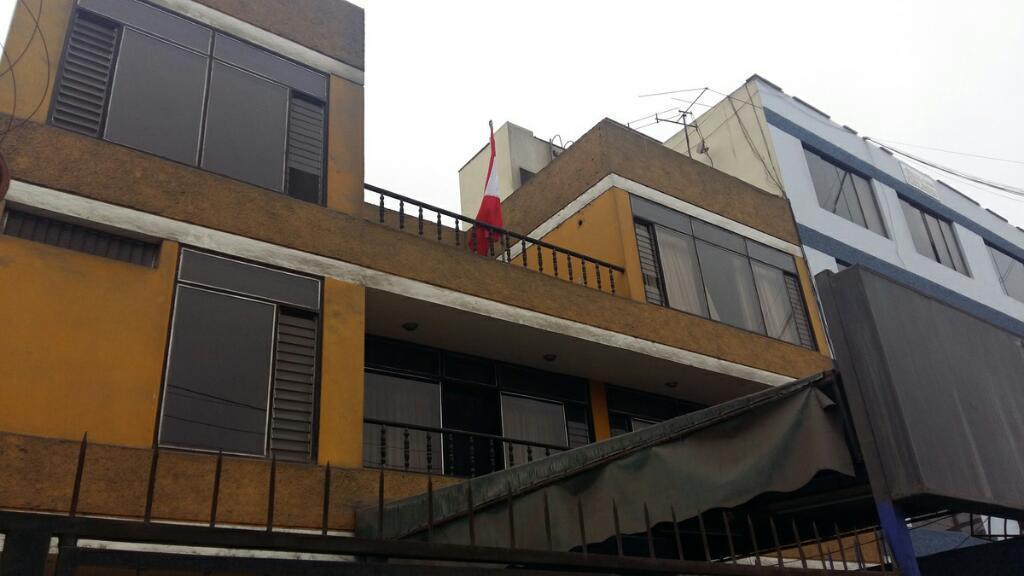Atencion Constructores, Venta Casa como Terreno en San Borja. Parámetro 8 pisos