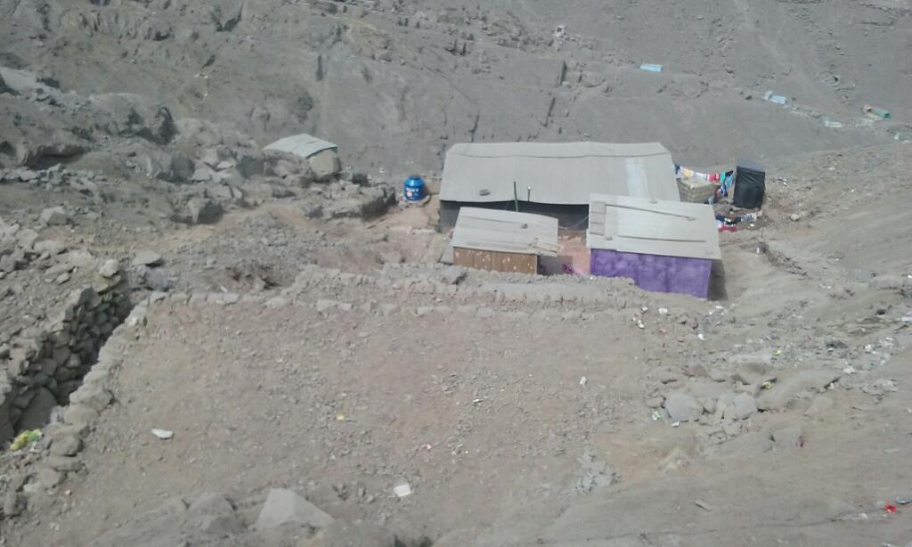 SE VENDE 2TERRENOS DE 90 M2 AL FRENTE DE PLAZA VITARTE CERRO CANDELA