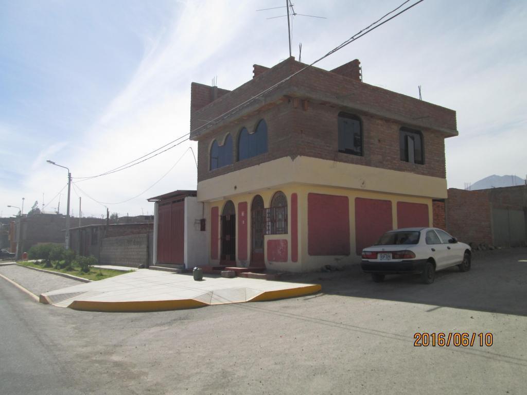 Alquilo Dpto duplex en Av. principal de Horacio Zeballos GamezSocabaya