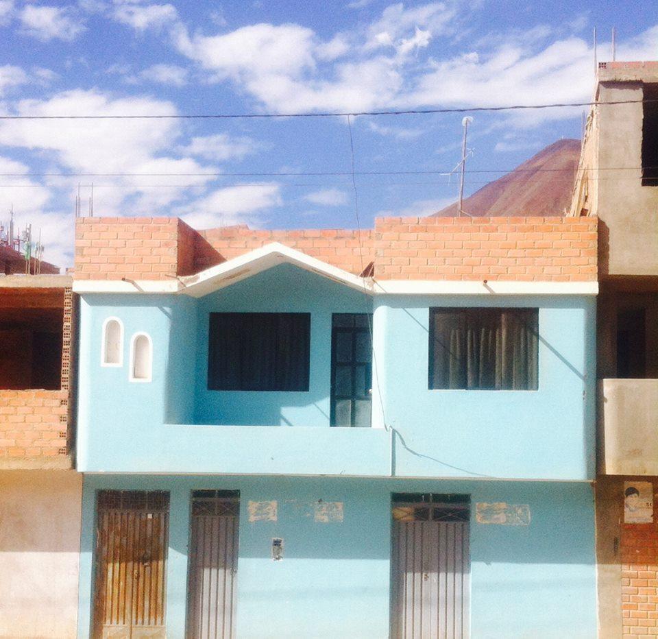 Linda casa frente ala universidad Hermilio Valdizan cayhuayna 85mil dolares