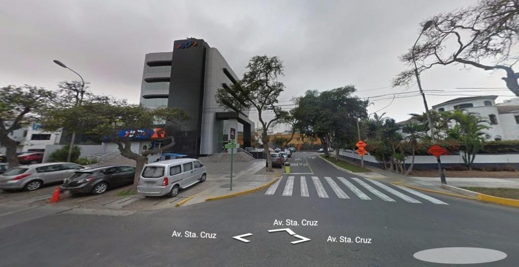 Alquilo departamento ubicado a cuadra y media de la Av. Santa Cruz Miraflores