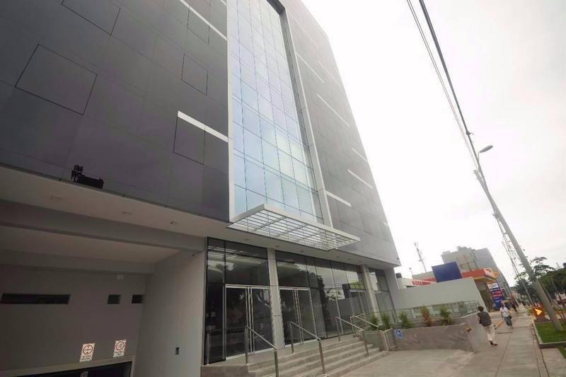 Vendo Oficina Estreno 150 M/3est a $450,000 Centro Empresarial, Miraflores
