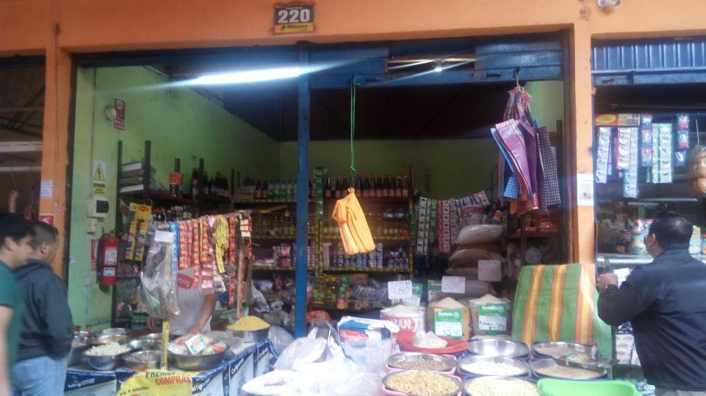 VENTA DE PUESTO COMERCIAL
