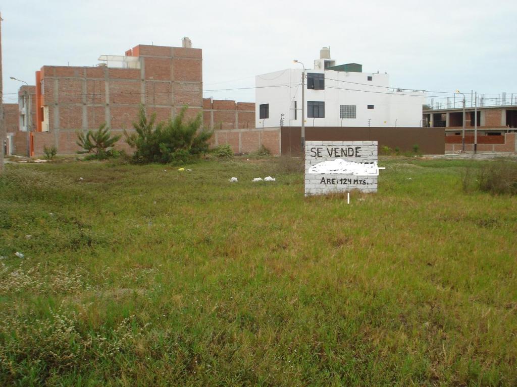 SE VENDE TERRENO DE 124.5 MTS2 EN URBANIZACION LOS SAUCES PRIMERA ETAPA