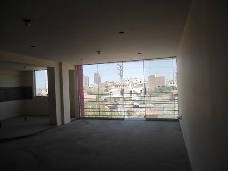 AHS D 1511 Vendo lindo departamento en 1er piso con cochera en Cayma a 04 cuadras de la Av. Ejército