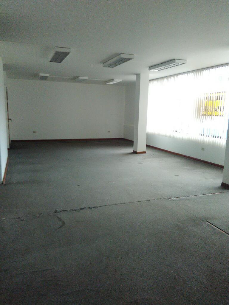 Alquiler dpto. para uso oficina administrativa 190 m2. Av. Benavides Surco