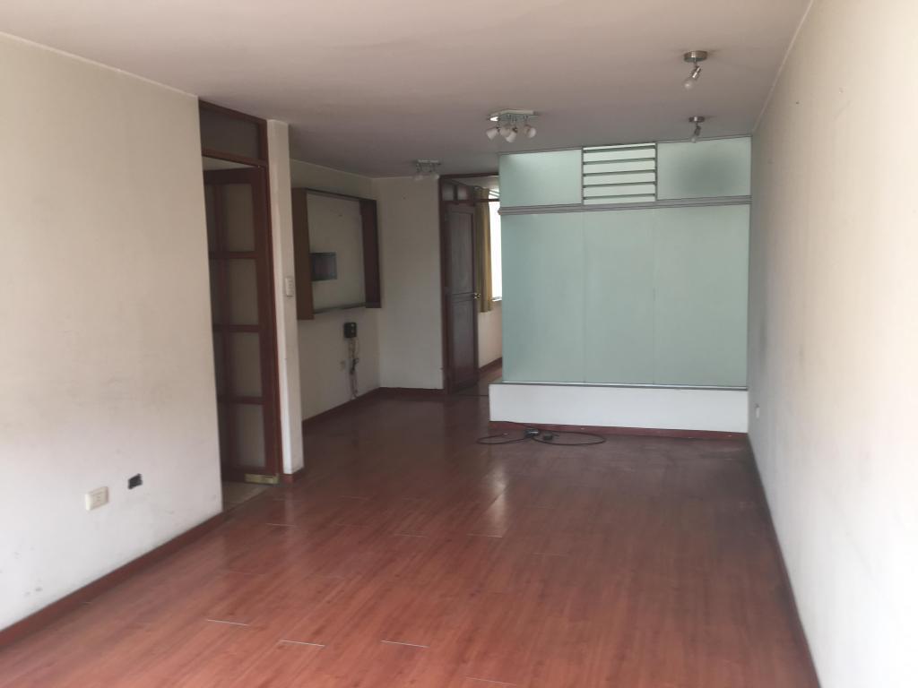 AHS D 2099 Vendo bonito departamentoen 2do piso en Tahuaycani Sachaca