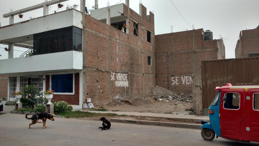 remato tereno 112.5 m luz, agua, agua, desague, pista azfaltado costado parque TITULO PROPIEDAD sol todo el año