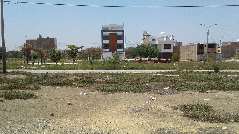 URB. LOS SAUCES I SE REMATA FRENTE A PARQUE LOTE DE 120 MT2 A TAN SOLO $ 34 000