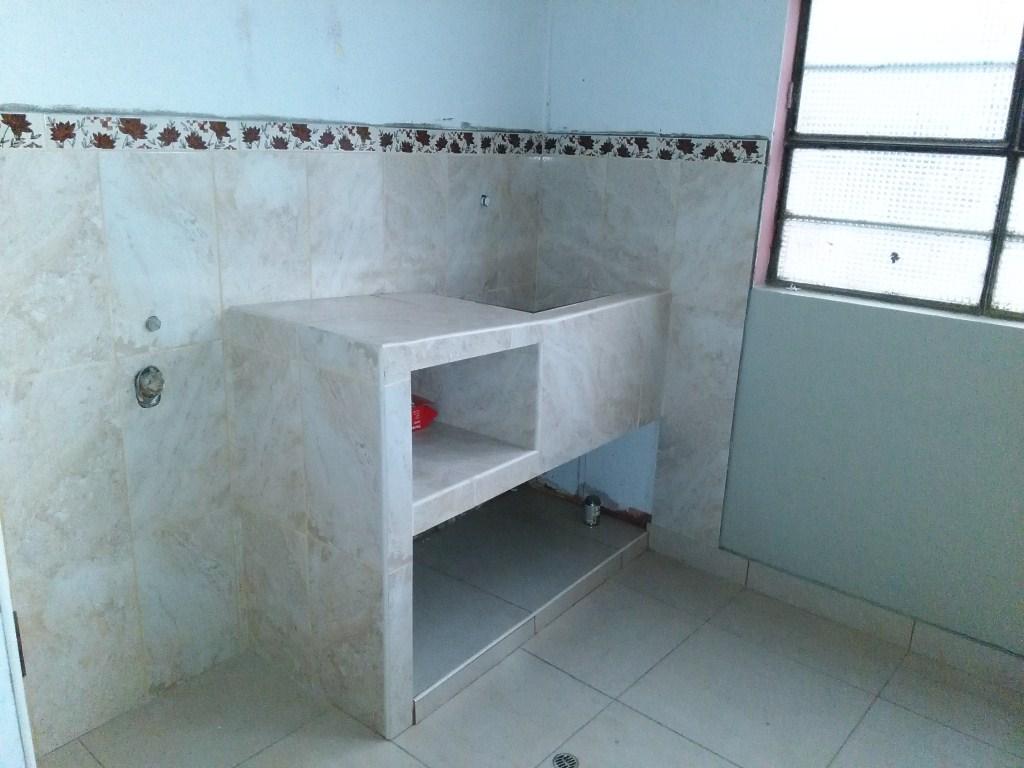 Vendo local 240m2 9 ambientes 6 baños M. Caceres Av. Wiese San Juan de Lurigancho