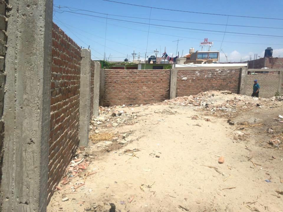 Remato terreno en MZ 107 Nicolas Garatea, nuevo chimbote 136 mt2 esquina, con titulo de propiedad y papeles en regla