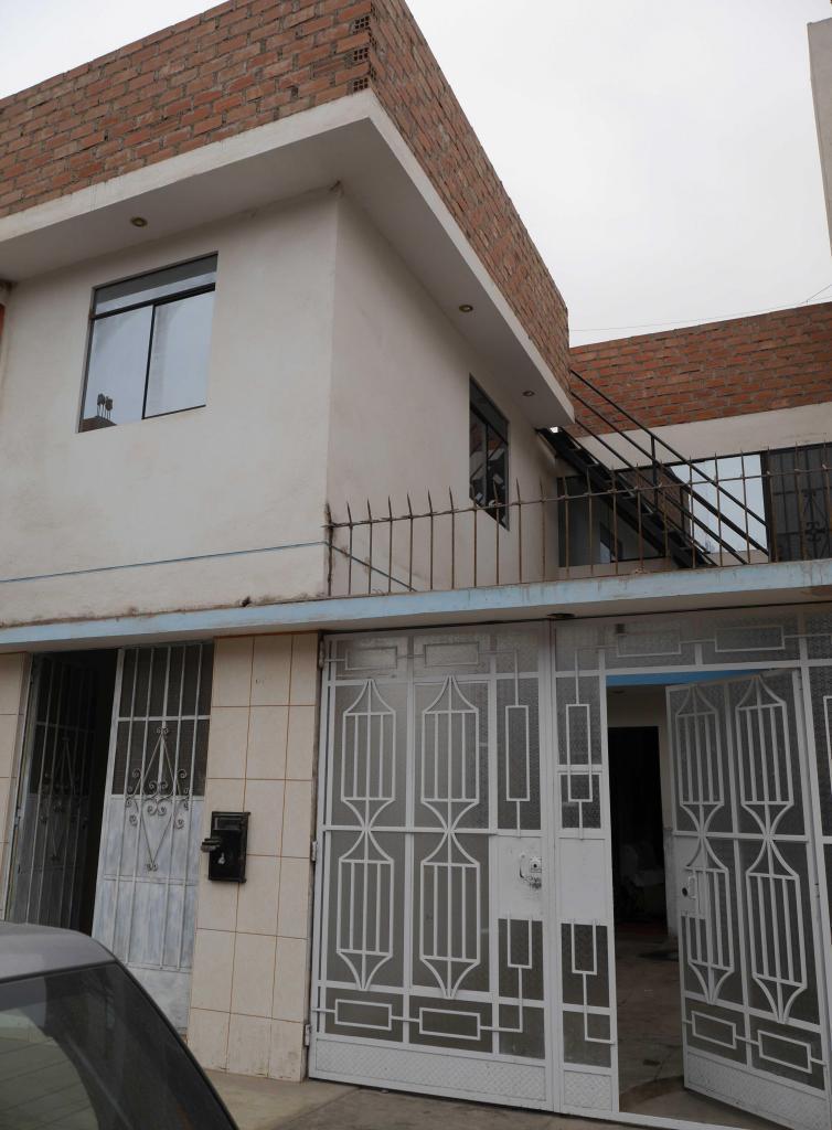 Se vende casa de 3 pisos en San Diego de Alcalá San Martín de Porres