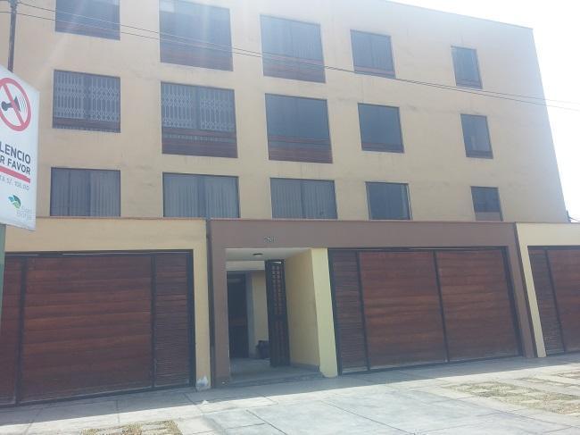 Vendo departamento en San Borja 1er piso de 100 m2 con una cochera