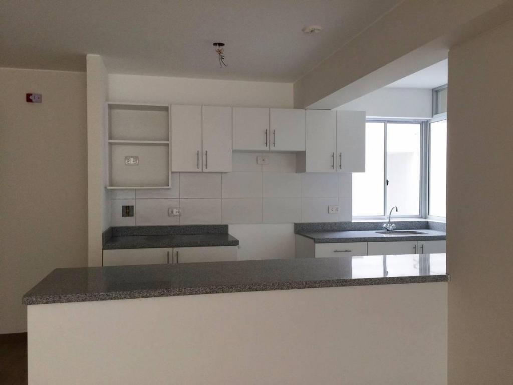 3dorm. 3baños, piso14, 87m2, cochera, vista a la Cuidad, $. 117,500