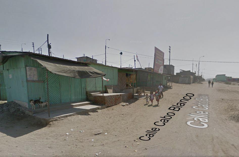 VENDO 2 PUESTOS EN MERCADO PACHACUTEC 18mil