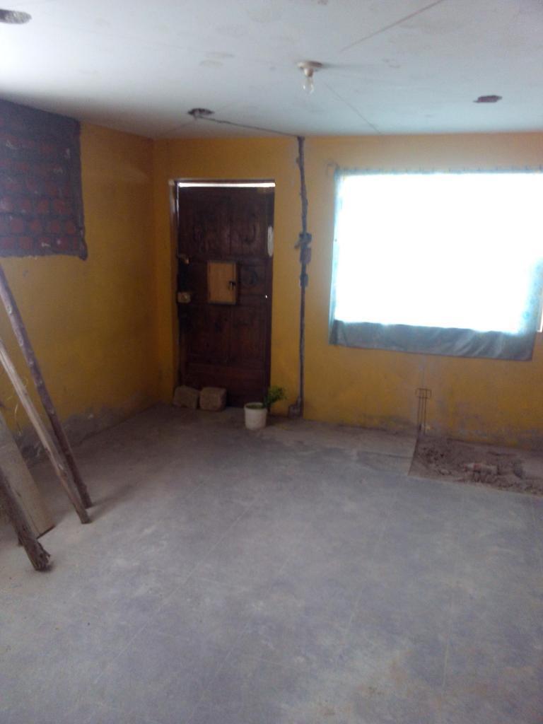 Vendo casa en Miraflores 2 plantas $75,000