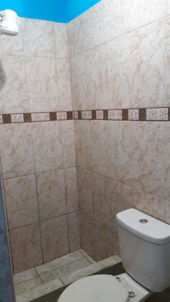 Alquilo Cuarto con Baño Primer Piso