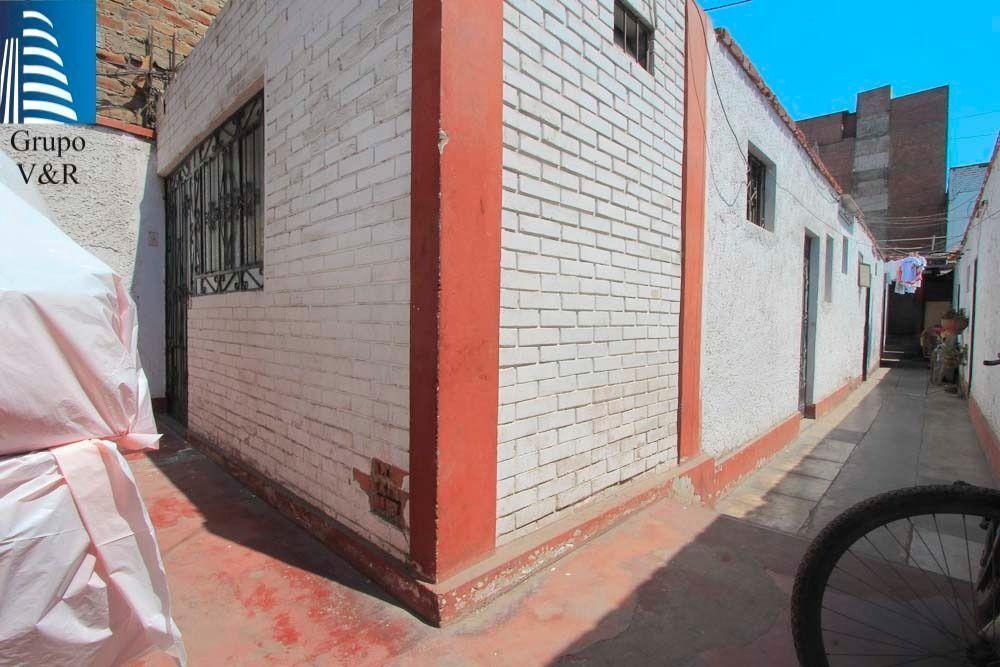 LOCAL COMERCIAL EN VENTA FRENTE A LA MUNICIPALIDAD RH