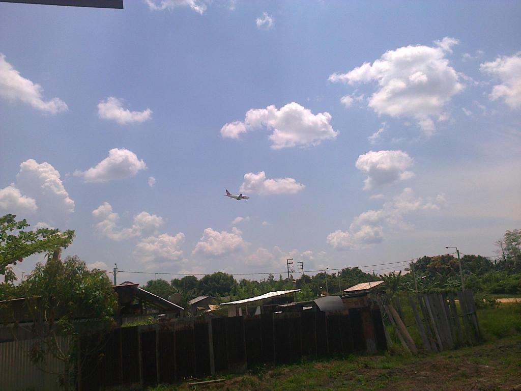 OJO!!: VENDO 02 LOTES JUNTOS DE 300 m2 c/u TOTAL 600 m2 A 03 CUADRAS DEL NUEVO MERCADO MAYORISTA. BUEN FUTURO!!