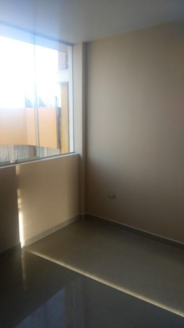 AHS D 2077 Vendo lindo departamento en 3er piso con cochera en Sachaca