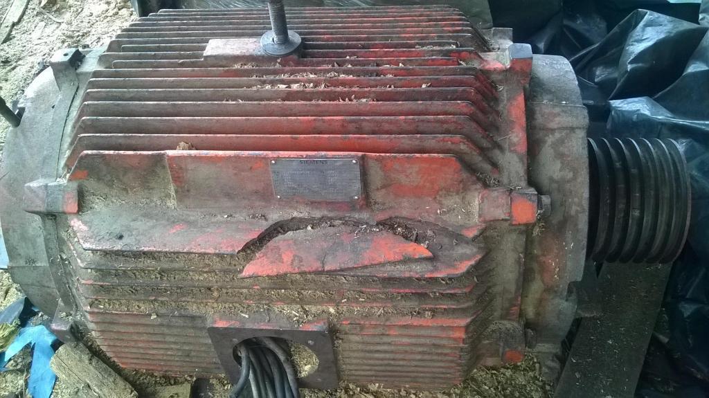 VENDO MOTOR TRIFASICO DE 125 HP DE 1700 RPM