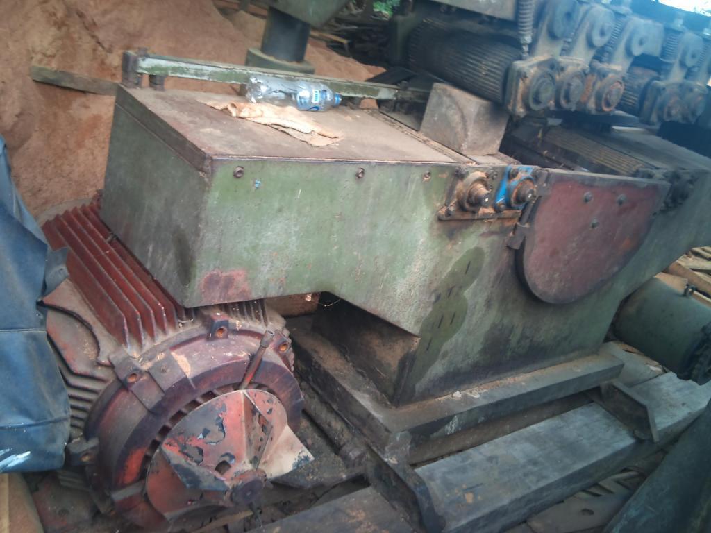 VENDO MOTOR TRIFASICO DE 125 HP DE 1700 RPM