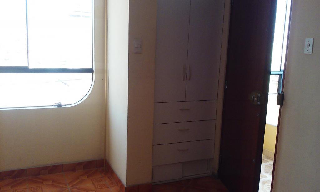 Se Alquila Cuarto con Baño y Mini Closet,a espalda de la Universiadad Autónoma