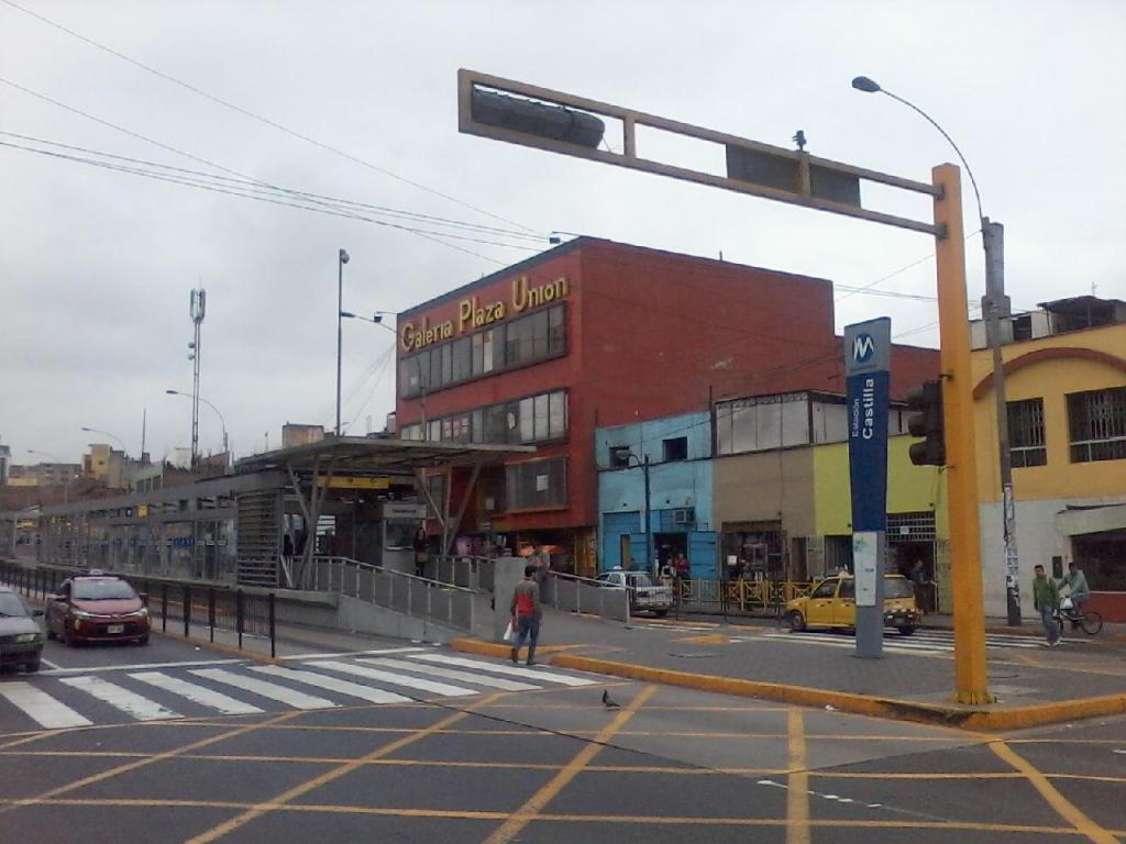 VENDO LOCAL COMERCIAL PLAZA UNION, MALVINAS, AV ARGENTINA