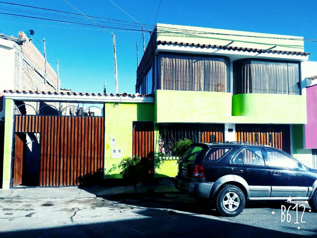 Hermoza Casa en Paucarpata