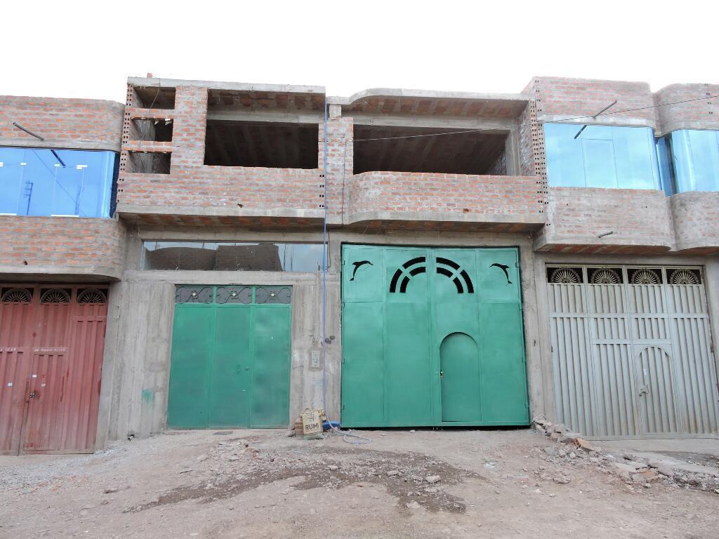 Se Vende Una Casa de Dos Pisos en Salida a Cuzco. Frente a Grifo Maravillas