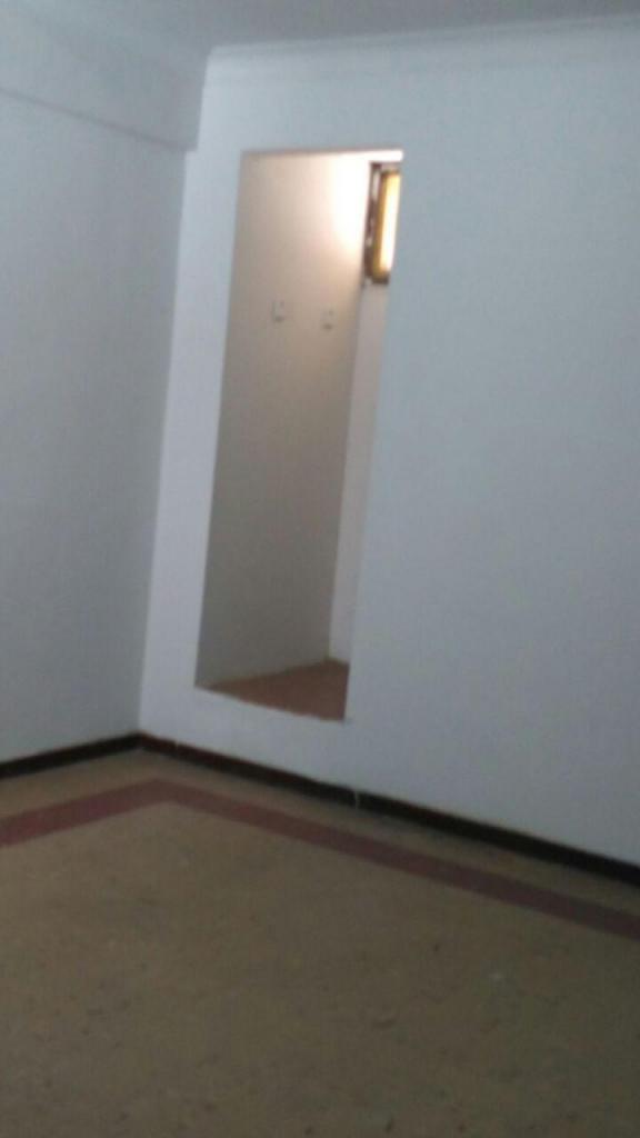 SE ALQUILA HABITACION