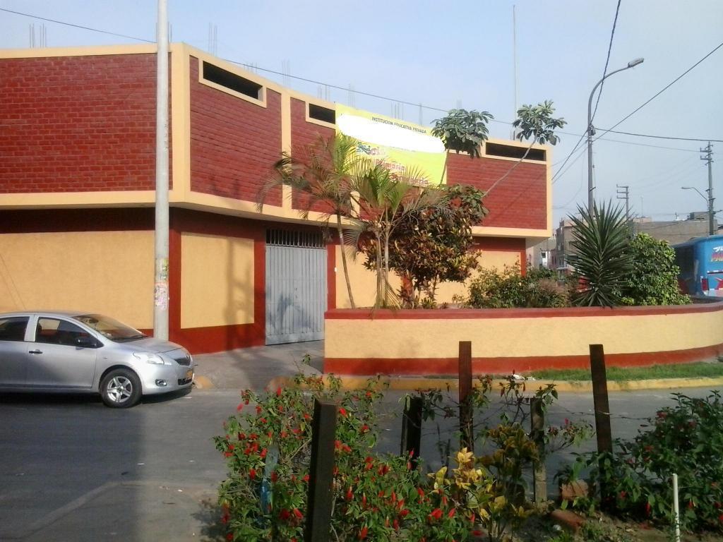 Vendo o Alquilo amplio local