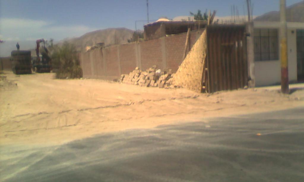 vendo o alquilo terreno en Nazca