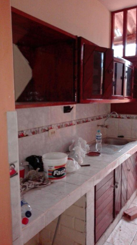 VENDO CASITA REMODELADA