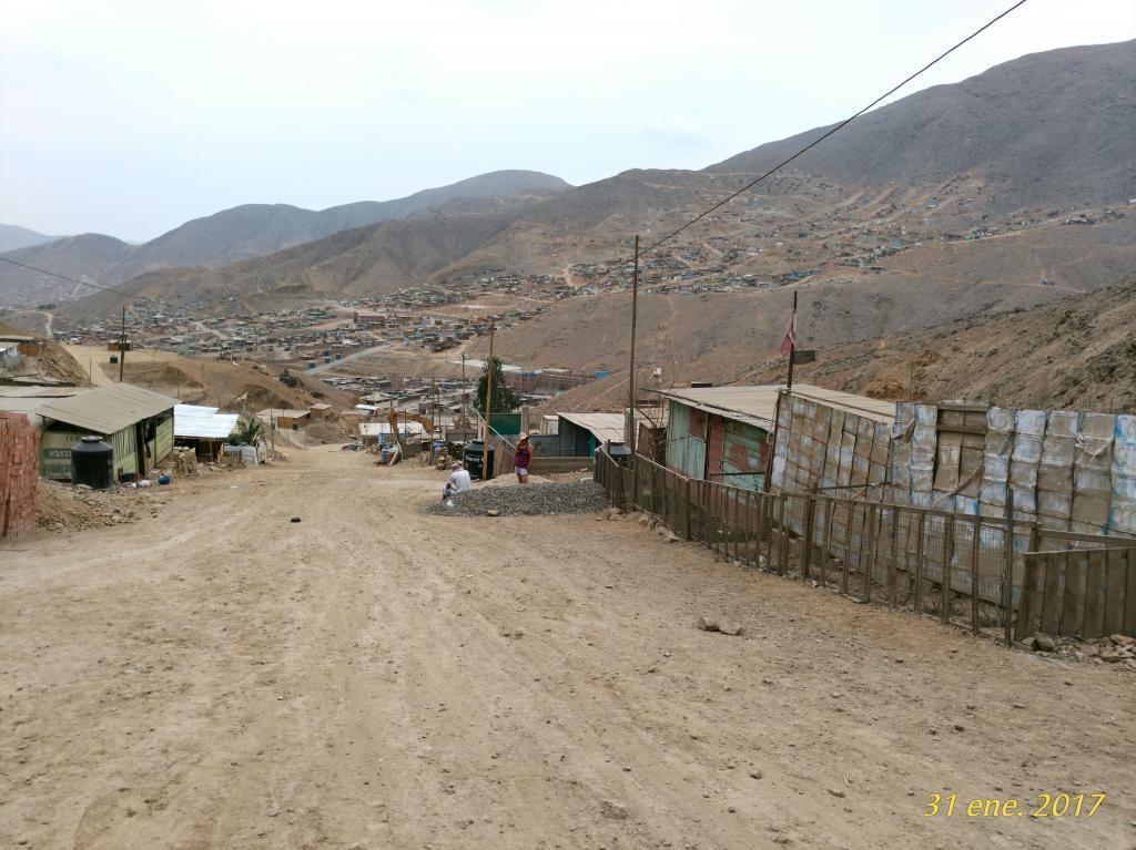 Remato terreno de 300m2 en Jicamarca Anexo 22
