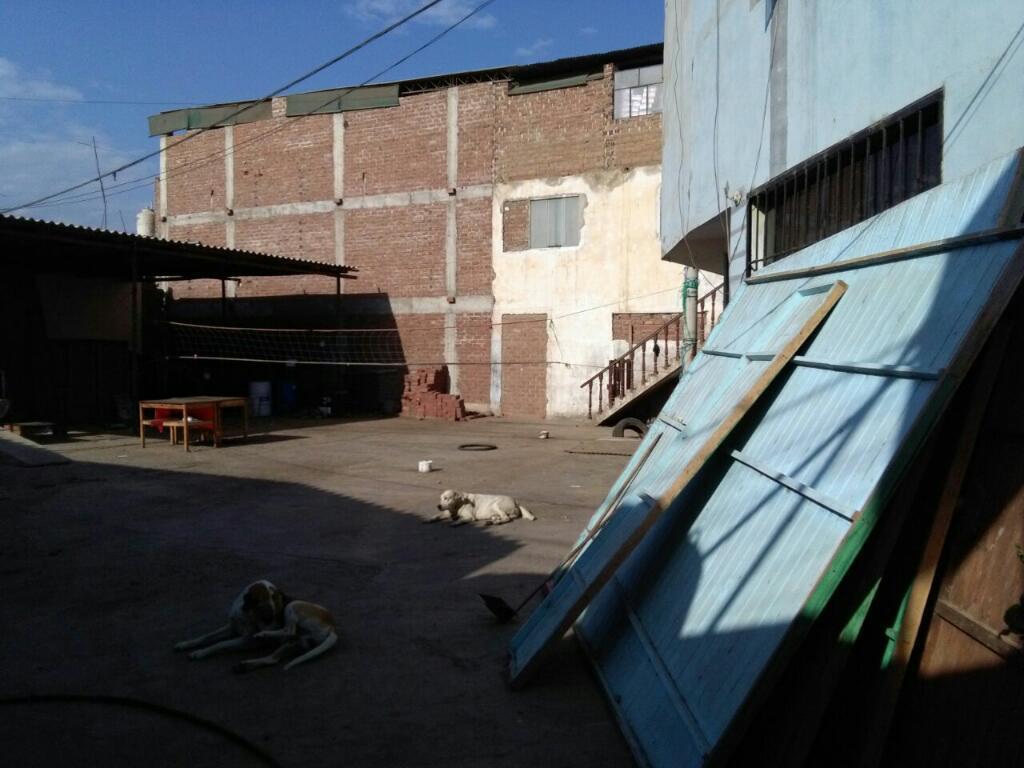 Vendo Local para Taller en Esquina Porvenir