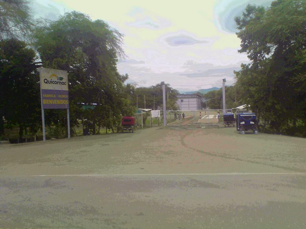 Olmos se vende terreno frente a la fabrica de maracuya Quicornac filo pista inversionistas